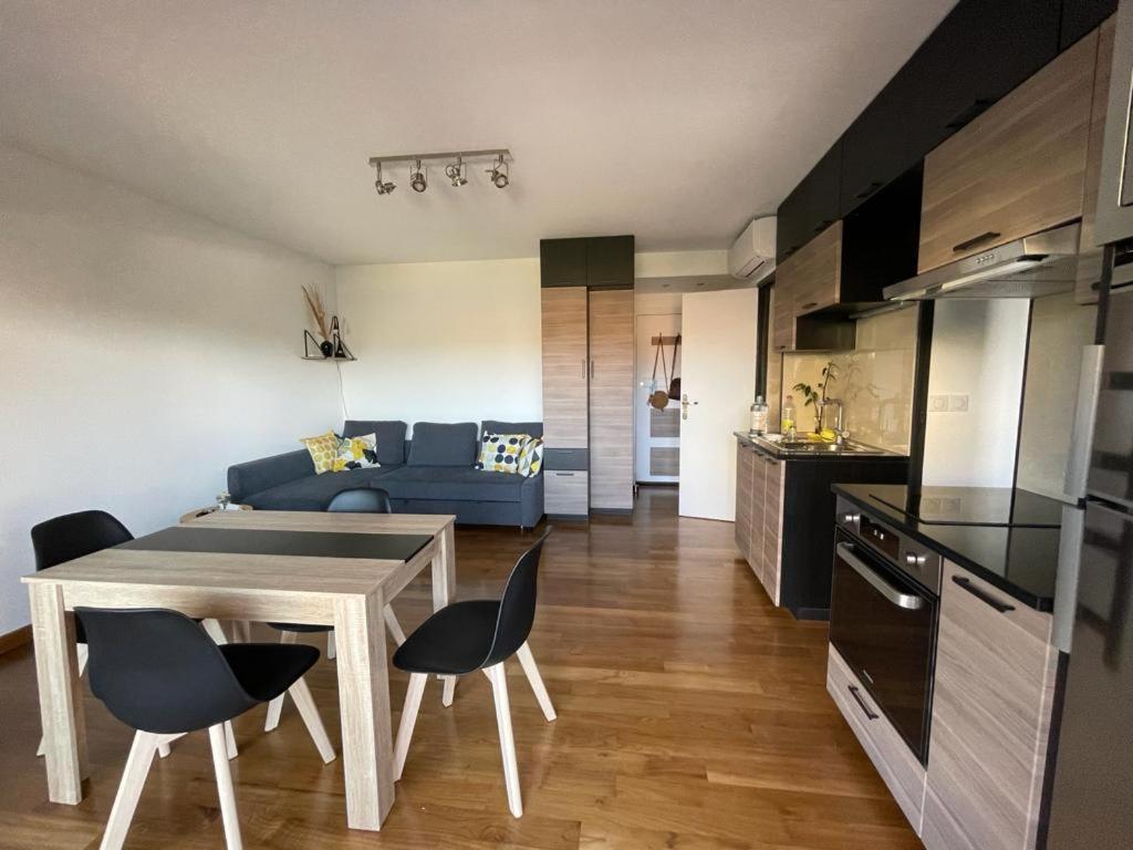 Апартаменты Juan Les Pins Joli T2 Parking Inclus! Антиб Экстерьер фото